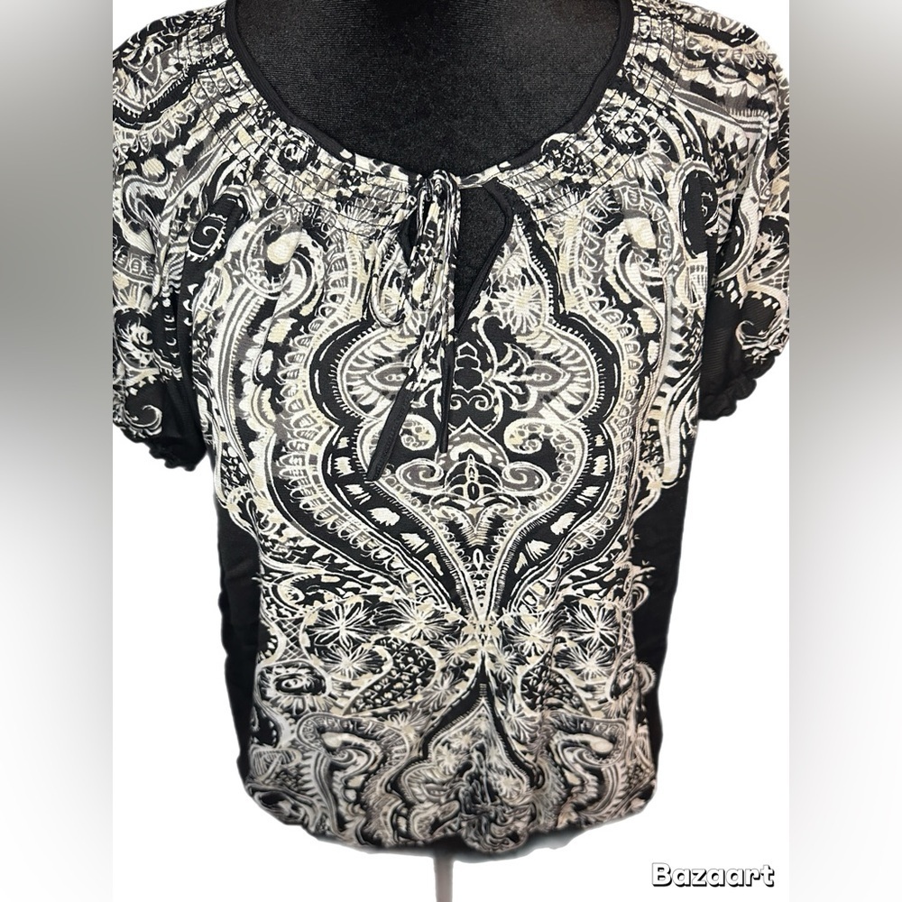 Madison Black and White Paisley Women's Top size XL